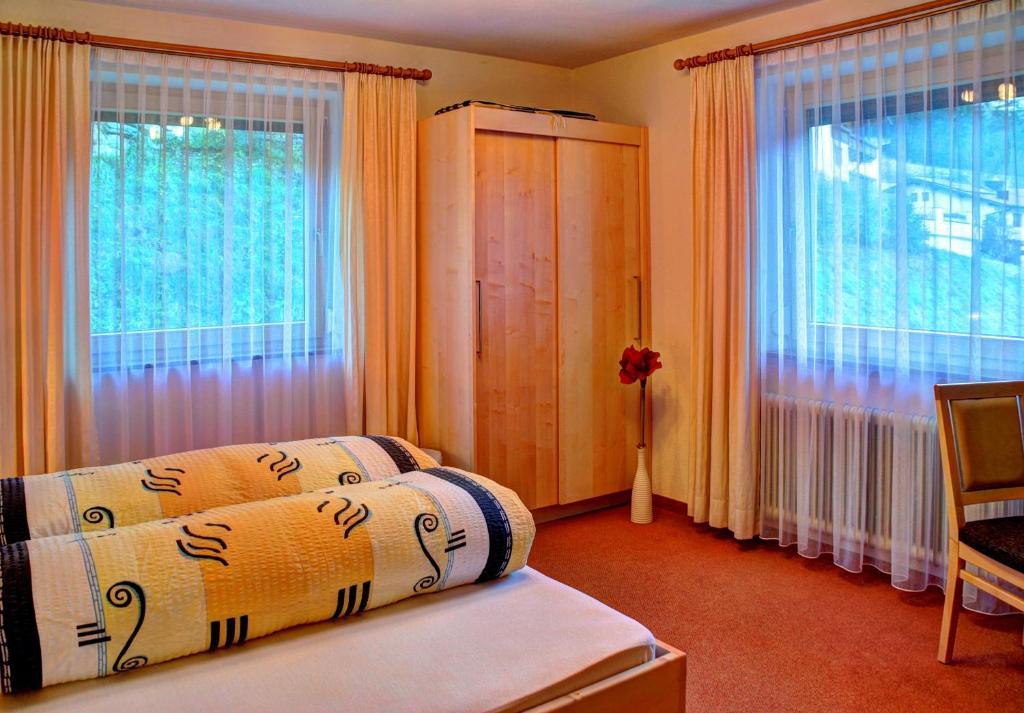 Gaestehaus Resi Jerzens Chambre photo