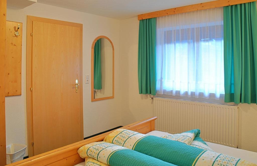 Gaestehaus Resi Jerzens Chambre photo